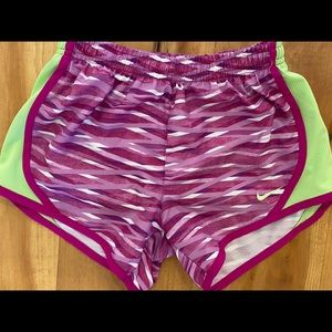 Nike Girl’s Dri-fit Shorts Sz M with liner